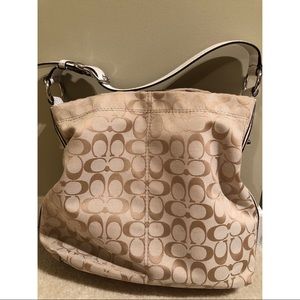 💎Coach Shoulder bag in Signature Canvas